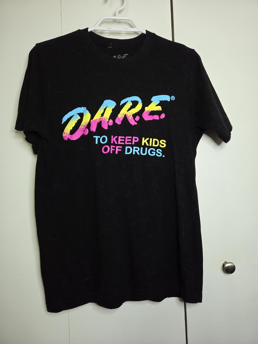 D.A.R.E. Youth M Black Graphic Tee Blue Yellow Pink Letters Short Sleeves